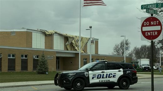 High winds lead to damage, power outages across northwest Ohio, southeast Michigan