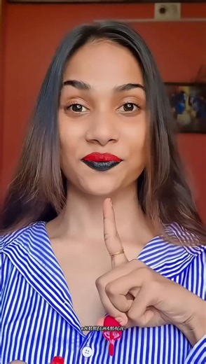OMG 🤯😱Red lipstick💄+ kajal mixing hack #lipstick #hack #shorts #ytshorts