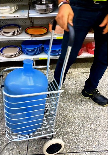 ¡Gran Variedad de Carritos Para Compras en Super Tiendas Latino!