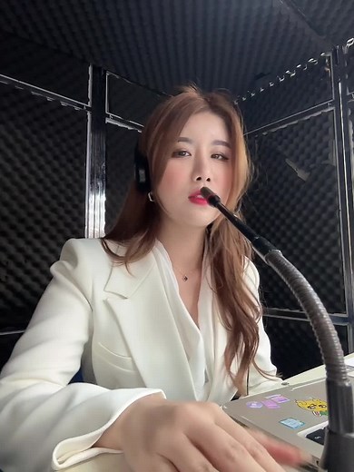 Hôm nay mình đã thử sức dịch CABIN dịch đồng thời đó mọi ng ơi runnn dã mannn #tienghanmeimei #베트남 #interpreter #동시통역