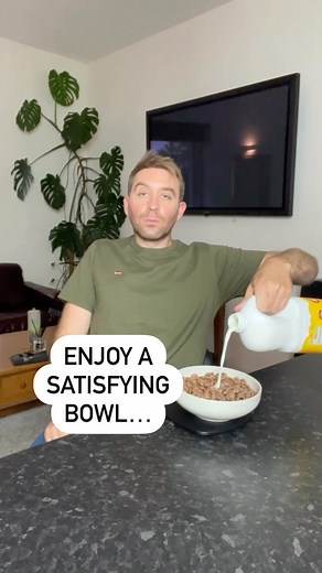 Nutrition information on food packaging is useful for those looking to understand their energy and nutrient intake, but for most people the suggested serving sizes are useless.⁣ ⁣ Why? Because we all have different energy needs. Someone who is 6ft 3 and very active will require much larger portions than someone who is 5ft 2 and sedentary.⁣ ⁣ Perhaps brands include this tiny portion size to make their product appear low in calories. But the news is that any food is low in calories if the portion 