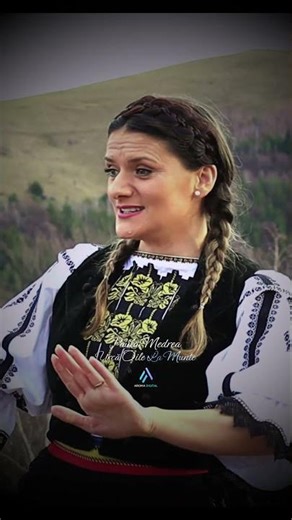 O piesă cântată din suflet 🤍 Urcă Oile La Munte 🏔️ Disponibil Pe YouTube! #AromaDigital #PaulaMedrea