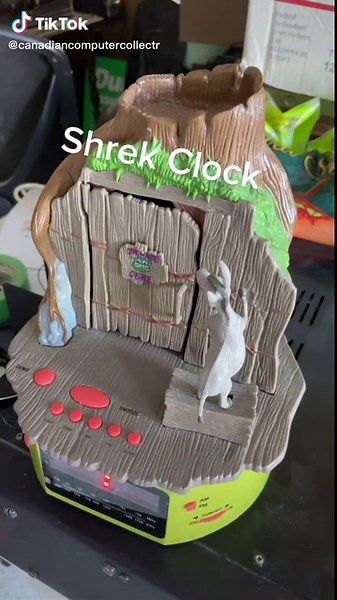 Donkaaaaay! #shrek #disney #clock #funny #radio #media #creator #youtube