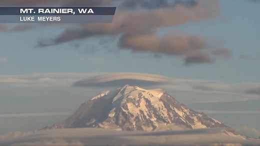 A mesmerizing example of the UFO-like lenticular cloud over Mount Rainier in Washington. WeatherNationTV.com — Video: Luke Meyers @hazardlm | WeatherNation