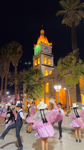 Día de la Cueca boliviana 🇧🇴 #cueca #alegria #bafott #tradicionesdemitierra #folklore #danza #cuecas # | Bafott Ballet Folklórico Tradiciones de mi Tierra