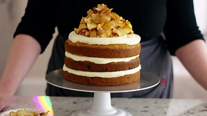 Braun MultiMix 9 Speed Hand Mixer in White with Beater, Dough Hooks and Accessory Bag HM5100WH