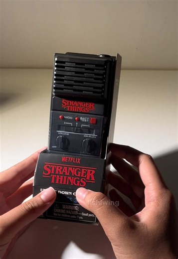 Stranger Things Upside Down Capsule Unboxing