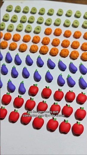 Haciendo 100 escarapelas de FRUTAS y VERDURAS 🥑 #porcelanafria #manualidades