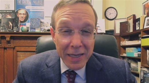 Harvard astrophysicist Avi Loeb is urging NASA to release high-resolution images of 3I/ATLAS that he says were taken Oct. 2. Loeb has said the interstellar object could be alien tech, rather than a comet. “The politics of the day should not sabotage science. They have the data. They should share it with scientists,” Loeb tells “Elizabeth Vargas Reports.” #3I/ATLAS #Space #AviLoeb | NewsNation