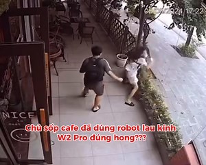 4.3M views · 37K reactions | Trách chiếc robot đã lau kính quá sạch ☹️藍 #techzhome #robot #lau kinh #Ecovacs #Winbot #W2 #Pro | Techzhome.vn | Facebook