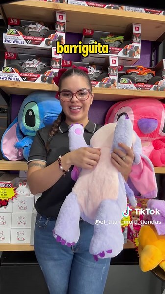 Peluches de Winnie Pooh y Stitch con Cobija Oculta