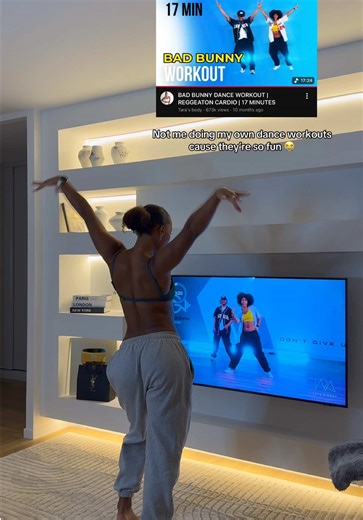Not me doing my own dance workouts cause they are so fun 😭 Outfit @Women‘s Best - code : TARA #dancefitness #foryou