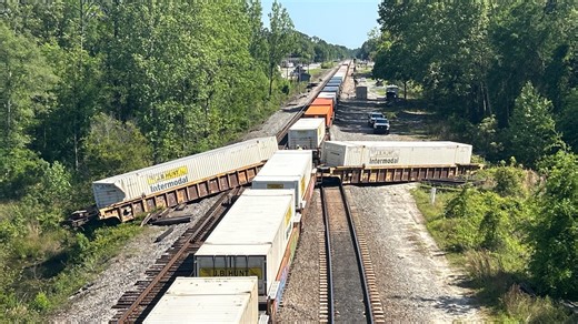 3 crew members hospitalized after train crash, derailment in Folkston