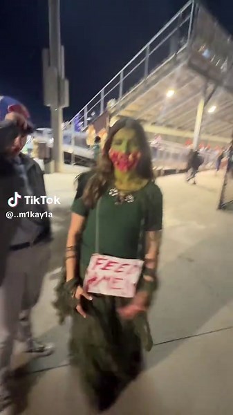 Feed Me Seymour: Halloween Costume Inspiration