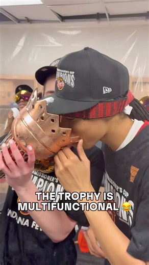 Caitlin Clark had to make sure her rookie was 21 to sip the celebratory champagne 😭