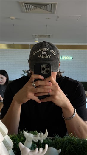 corey on Instagram: "it’s just chilling on top there 👶🏻 #spanish #español"