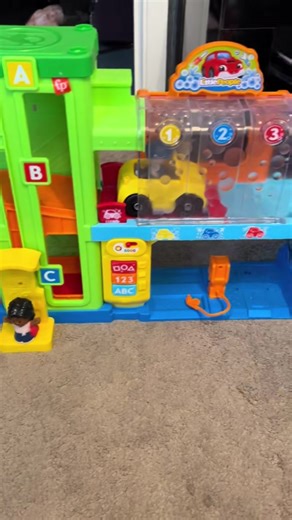 We love this fisher price car garage! #giftidea #toddler #christmas #cars #toys @Fisher-Price