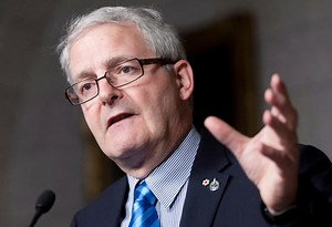 Former Liberal cabinet minister Marc Garneau dies at 76