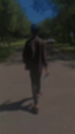 Waiting someone 🚶🚶‍♀️