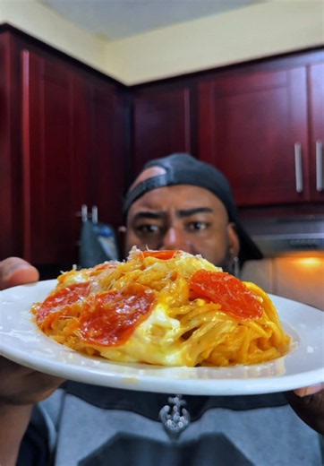 Espaguetis con Queso y Pepperoni: Receta Simple y Rápida 🍕