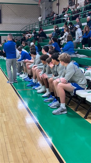 The Comets bench is hype for the defense! | Local 4 News WHBF TV