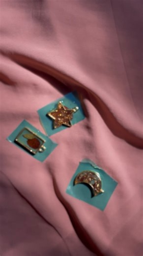 A.H WORKS | Resin treasures | Canvas art | | Sunlight>>>Filter✨ . . . . . #ahworks #resinartist #artist #share #smallbusiness #resinart #follow #instagram #love #resin #sunlight... | Instagram