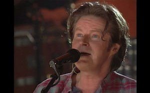 《Hotel California(加州旅馆)-Eagles(老鹰乐队) 现场版 [ Live On MTV, 1994 ]》