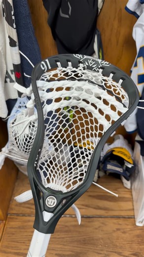 JV Strings on Instagram: "Absolute banger! Dyed up @warriorlax EVO Qx-O strung up with @ecdlax Hero 3.0 for @vegasdesertdogs player @jackson.webster ahead of camp! 🐕🐕 #lacrosse #lax #collegelacrosse #boxlacrosse #laxstringing #lacrossesticks #fieldlacrosse #lacrosselife #ecd #ecdlax #warrior #nll #vegasdesertdogs"