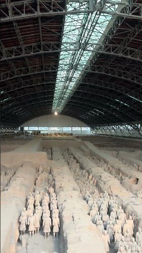 【圧巻の景色！中国、西安に残る秦の始皇帝の墓、兵馬俑を一望する絶景をお届け！】 #西安 #世界遺産 #散歩 #キングダム #散策 #兵馬俑 #文化 #歴史 #ロマン #中国 #始皇帝