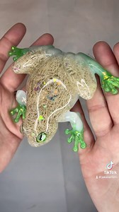 Alien frog unmolding! 👽🌟🐸 thank you so much for all for the contuined support!!! 🥰💗 frogs will be listed in about an hour! 🐸🌟 #crafting #fyp #fypシ #resinart #art #resin #resinunmolding #unmoldingresin #unmolding #forest #nature #fantasy #moss #mossart #frog #froggie #frogs #forg #frogtok #froggy #alien #alienart | Jakielantern