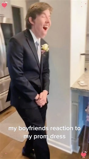 Boyfriends priceless reaction seeing her girlfriend #fullmoon #couple #boyfriend #reaction