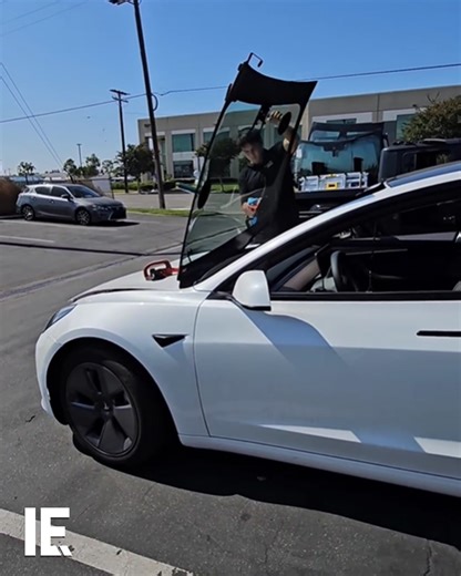 Modern road conditions have made chipped, cracked or even smashed windshields common. Modern technology though makes windshield repair a no-hassle service for specialist repairers. It's also available on your standard auto insurance. Auto Glass Kings of Orange County explain how it works. 📸: Instagram /@socalautoglasskings | Interesting Engineering