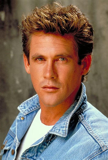 Avenging Force (1986) | Cinematheque | ČSFD.cz