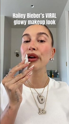 Hailey Bieber’s glowy makeup tutorial!! 😍 #makeup #skincare #rhode #glowyskin #glowymakeup #glowy