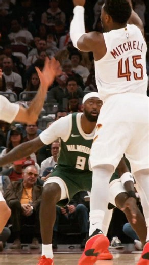 All eyes on The North 👀 Race for the Emirates NBA Cup takes you behind the scenes with the Raptors, Knicks, Magic and Heat ahead of next week’s Knockout Rounds. Watch now on the NBA App! ➡️ https://link.nba.com/NBAcupE_FB | NBA TV