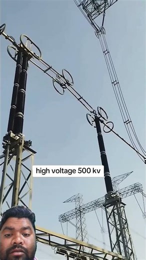 Saudi Arabia Electrician 🇸🇦 work Install fuse Overhead #shortvideo #electrician #tranding #video ⚡️