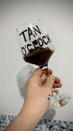 When its Thursday and they ask what time it is 😉 #faketanning #tanninghumour #selftanning