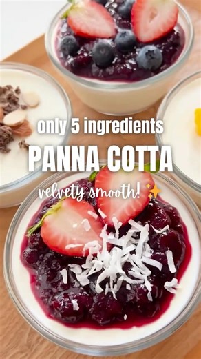 Panna Cotta (5 Ingredients, 15 Minutes Prep, So Elegant!) #easydessert #pannacotta