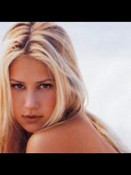 13 Sexy Photos of Anna Kournikova