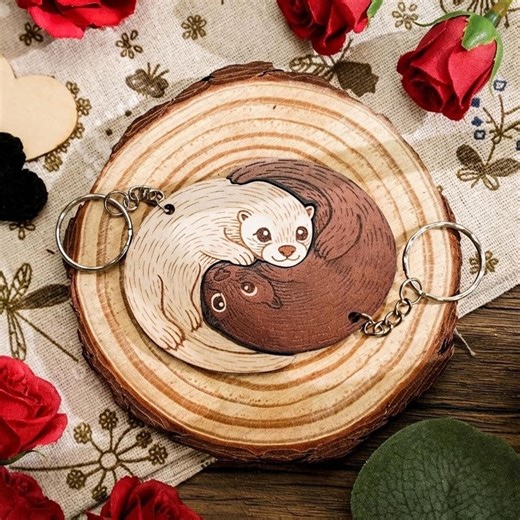 Personalized Otter Wooden Keychain | Custom Matching Couple Keyring | Valentine Present | Romantic Anniversary Keepsake - Etsy