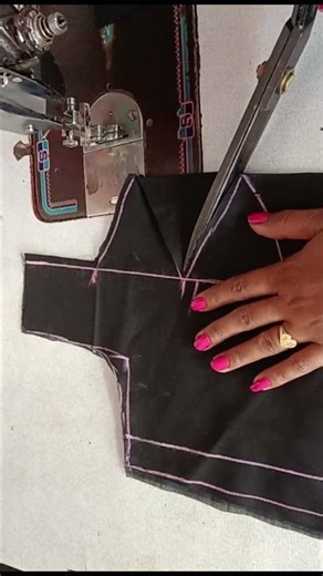 Back Neck Blouse Design /Black Colour Blouse Design /#blouse #fashion #puffysleevedesign #blousedesi