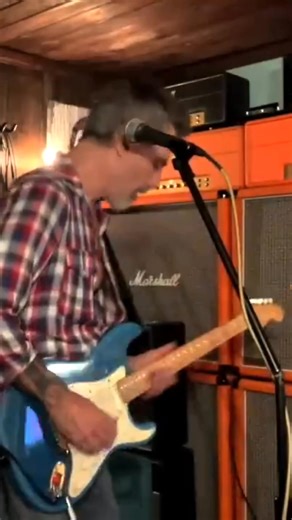 19K views · 641 reactions | Richie Kotzen - Help Me (Guitar solo) #shredguitartv #shredguitar #poison #mrbig #thewinerydogs #guitarlicks #guitarsolo | Shred Guitar TV | Facebook