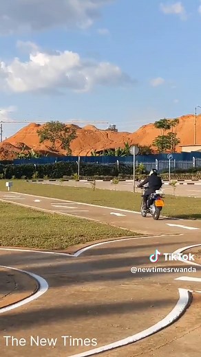 Police launches ‘e-test driving license system’ The Rwanda National Police’s Department of Testing and Licensing, on Wednesday, March 13, launched a ‘Driving eTesting System’, an innovative move equipped with advanced technology to redefine license service delivery, transparency and improve overall road safety. #trending #fypシ゚viral #thenewtimesrwanda #Rwanda #tiktok