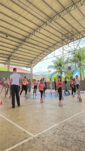 Expert Catwalk Training at Davao Vanne Modeling Academy