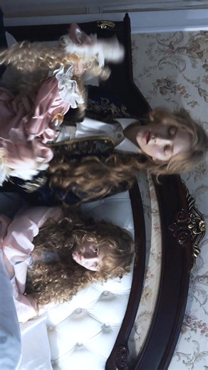 Interview with the Vampire Cosplay: Lestat vs. Louis