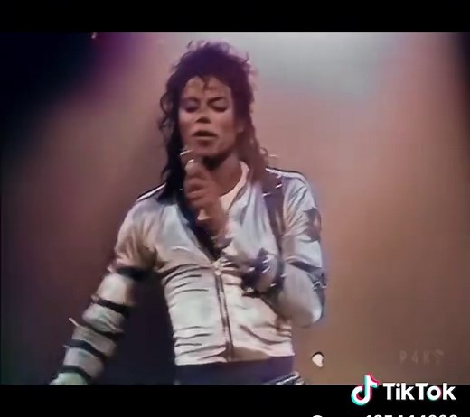 Michael Jackson Live at Wembley 1988: Human Nature Performance