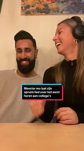 Meester Mo laat zn opruim lied voor het eerst aan zn collega’s horen. Nog 2-3 weken en komt “ruim het op (opruimlied)” in samenwerking met @LISADEBROWN uit op spotify! @meestermo_en_jufdewi #ruimhetopdance #ruimhetop #opruimlied #opruimliedje #lisadebrown #dembow #viralsong #basisschool #meestersoptiktok #virallied #meesterrapper #meestervlogger #juffentiktok #jufenmeester #juffentiktok #juffluencer