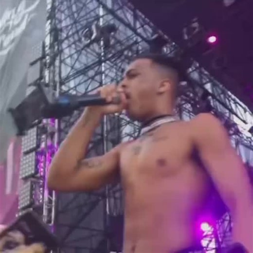 Jahseh Onfroy | Muhammad Hamza on Instagram: "Fck drakee💙 #llj #jahsehonfroy #xxxtentacion #explore #fyp XXXTENTACION (real name Jahseh Dwayne Ricardo Onfroy) was an American rapper, singer, and songwriter known for his very emotional, raw, and genre-blending music. Born: January 23, 1998 Died: June 18, 2018 (shot in Florida at age 20) Genres: Hip-hop, emo rap, lo-fi, R&B, rock Common themes: depression, loneliness, heartbreak, anger, mental health He became one of the biggest voices of the “em