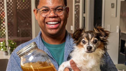 How to make bone broth for your dogs