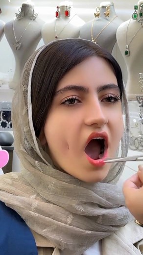 135K views · 1.5K reactions | Strange dimple hack  #dimples #viralvideochallenge | Doris Lifestyle | Facebook